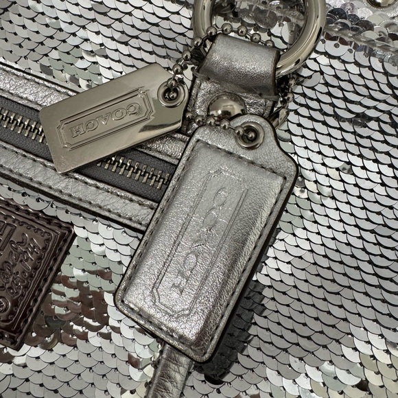 RARE Vintage New Coach Poppy Limited Edition Sequin Spotlight Silver Tote #13821 - Picture 10 of 16